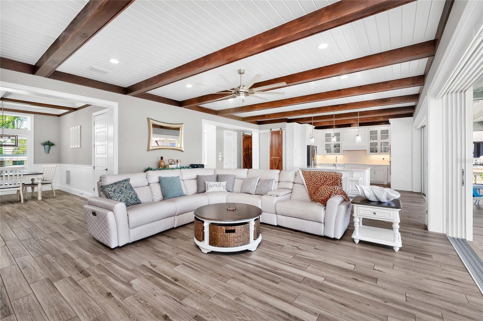 Image 15 of 82 For 9290 Pine Cove Drive