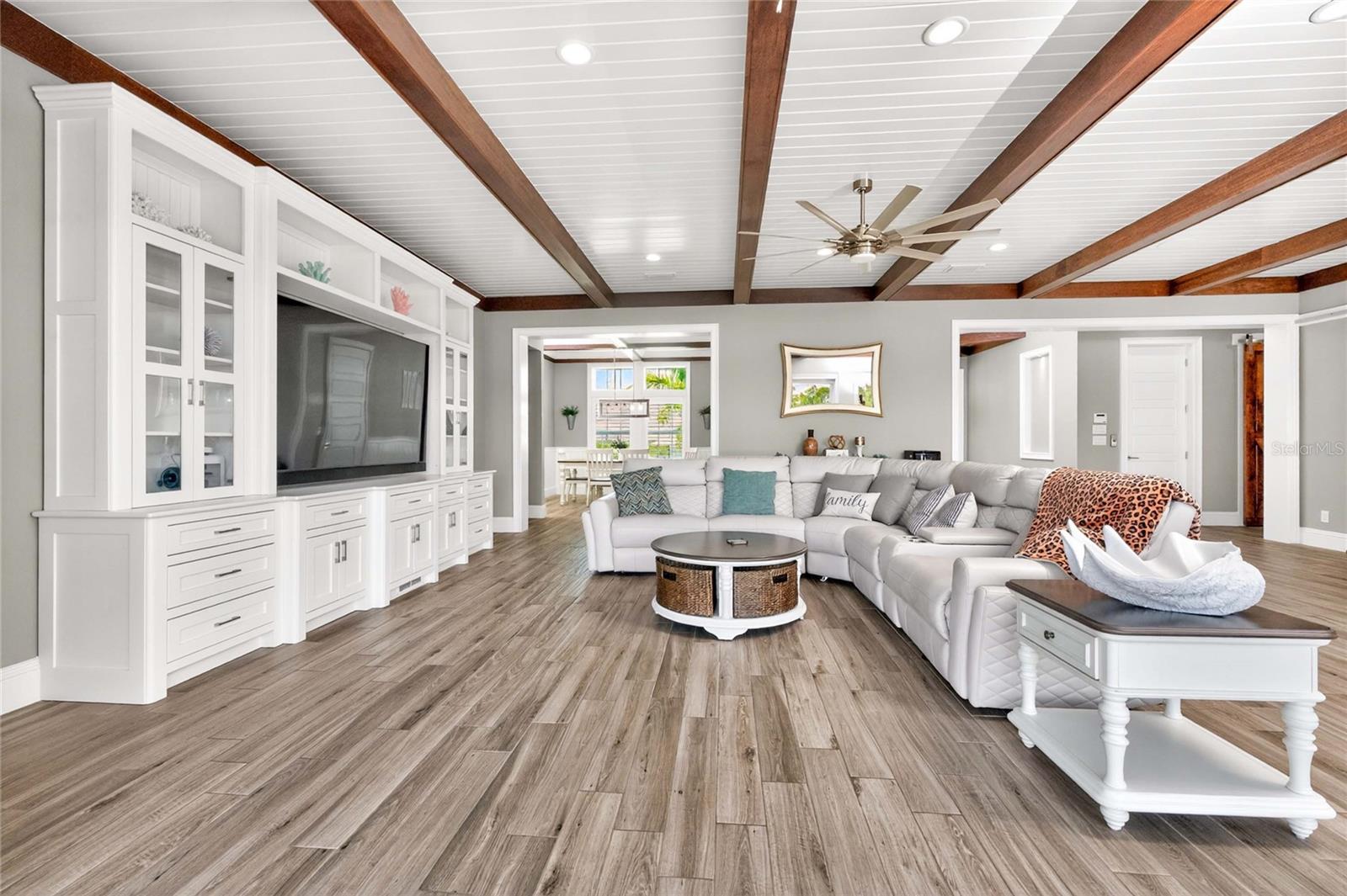 Image 16 of 82 For 9290 Pine Cove Drive