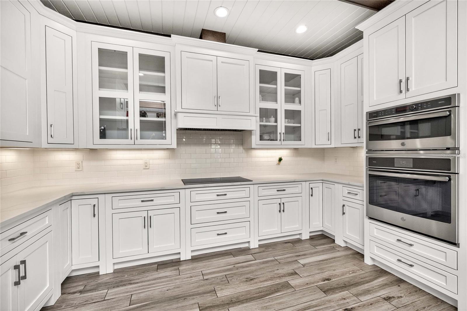 Image 22 of 82 For 9290 Pine Cove Drive