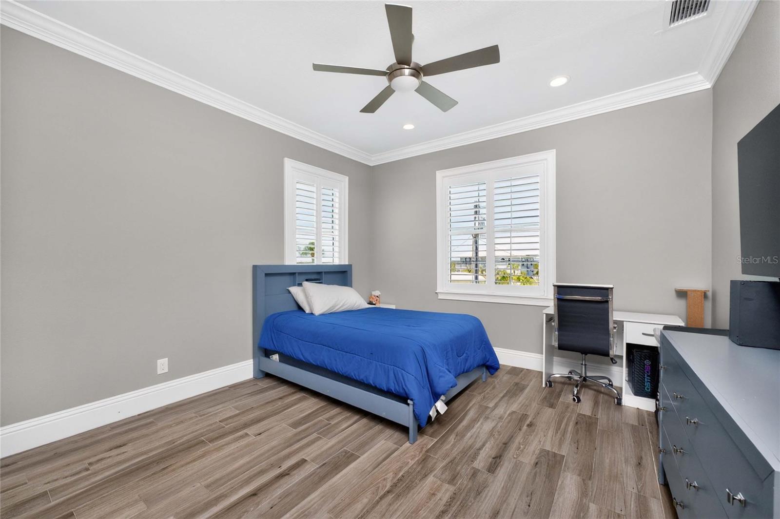 Image 43 of 82 For 9290 Pine Cove Drive