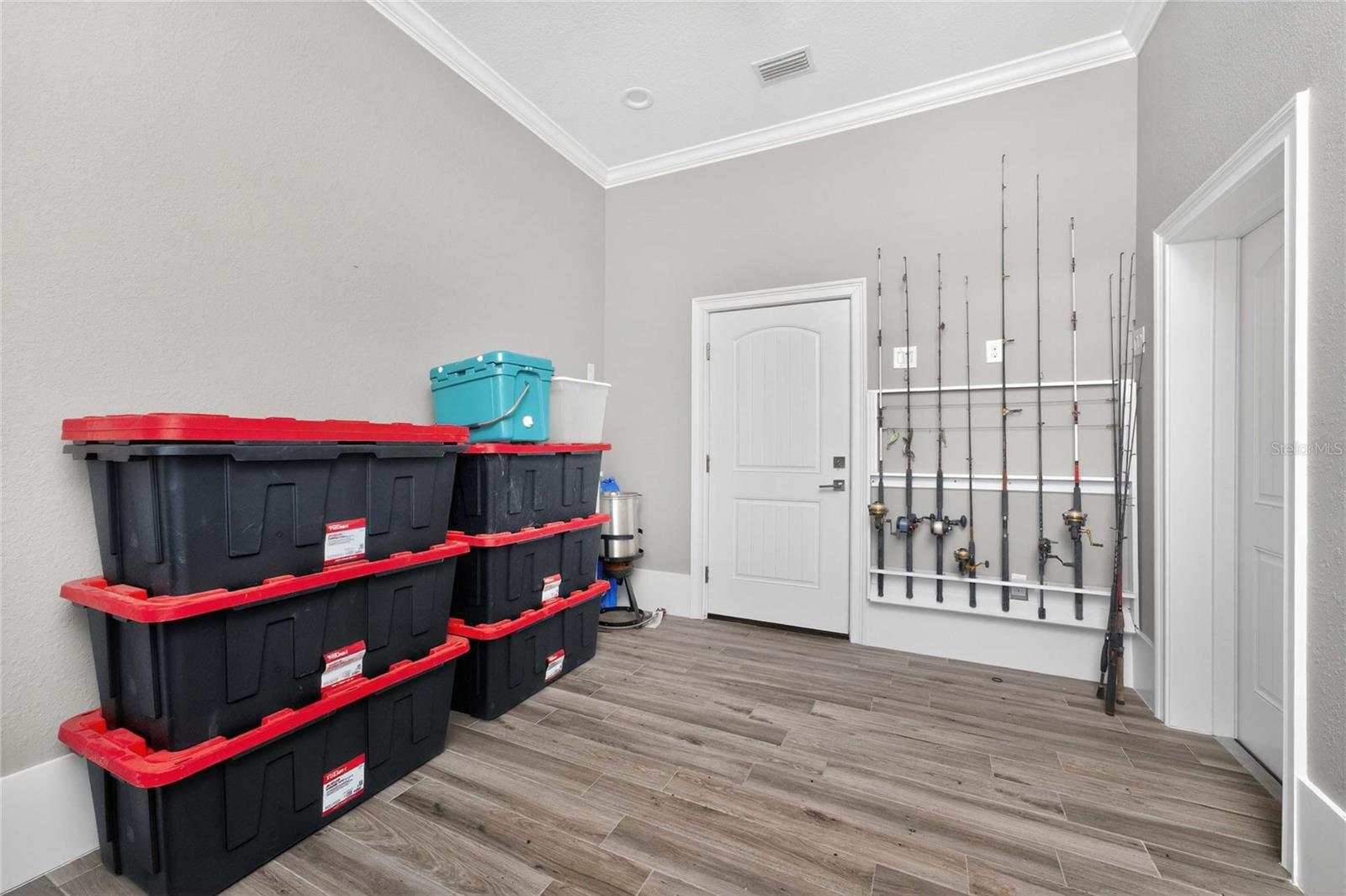 Image 56 of 82 For 9290 Pine Cove Drive