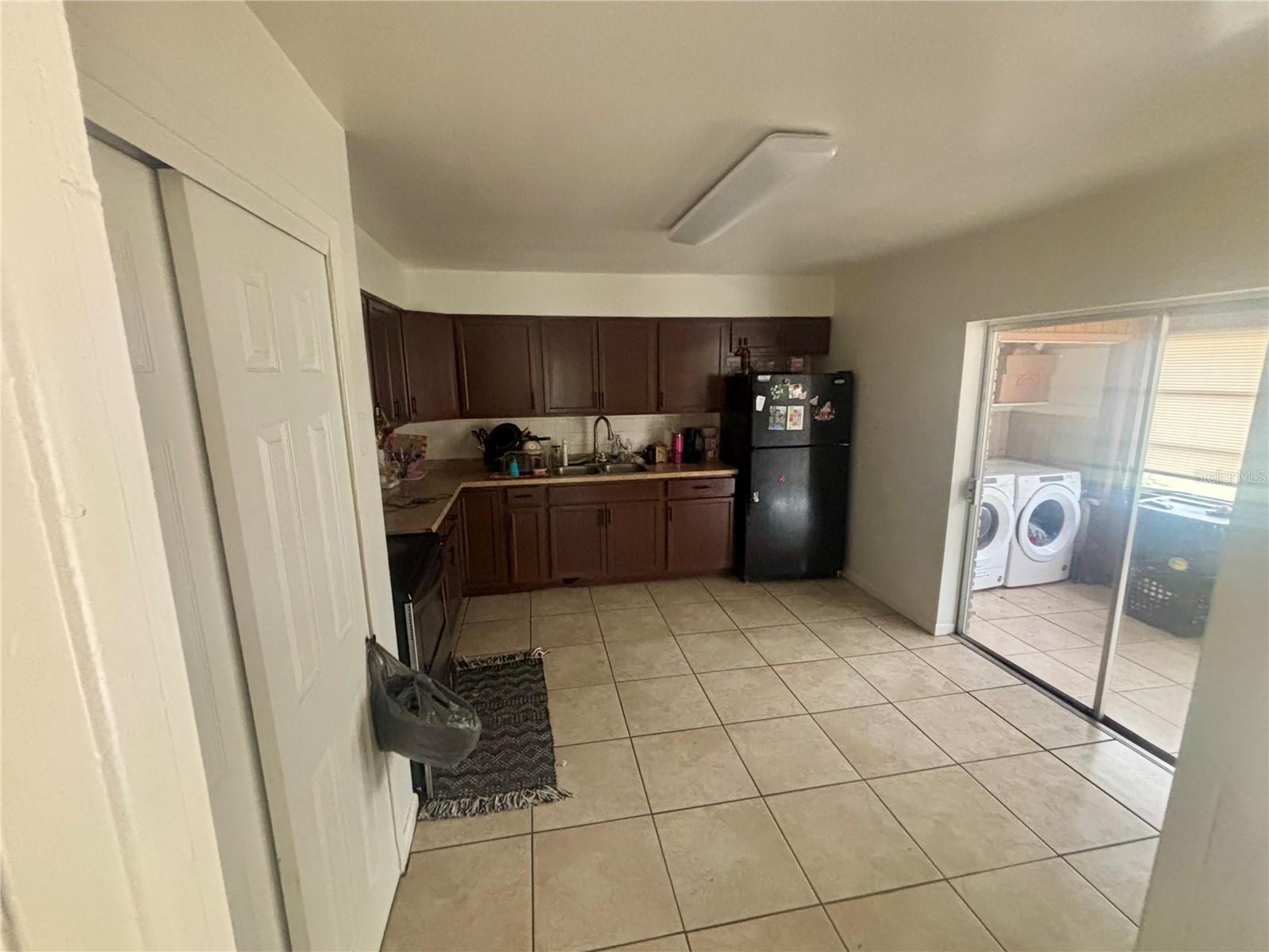 Image 16 of 25 For 1713 & 1715 Se Cherry Dr Drive Se