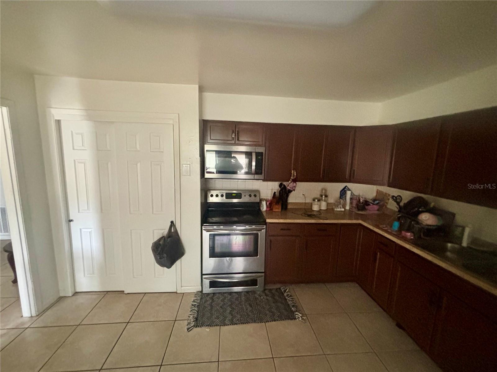 Image 17 of 25 For 1713 & 1715 Se Cherry Dr Drive Se