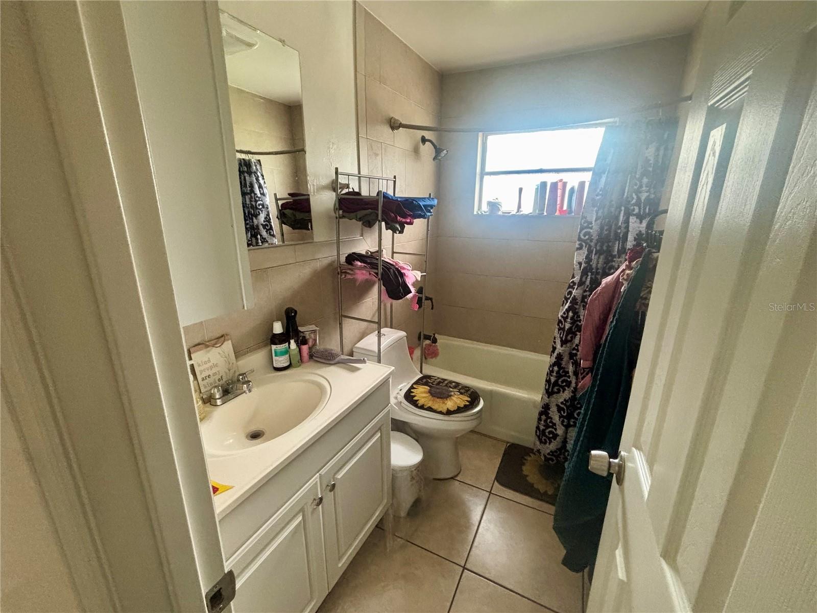 Image 20 of 25 For 1713 & 1715 Se Cherry Dr Drive Se