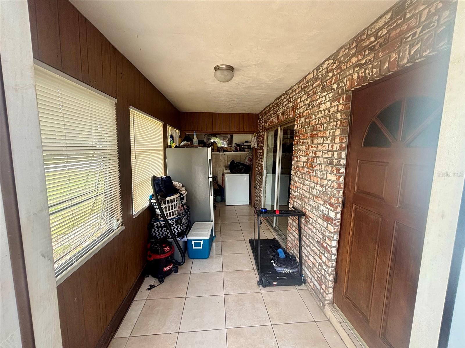 Image 3 of 25 For 1713 & 1715 Se Cherry Dr Drive Se