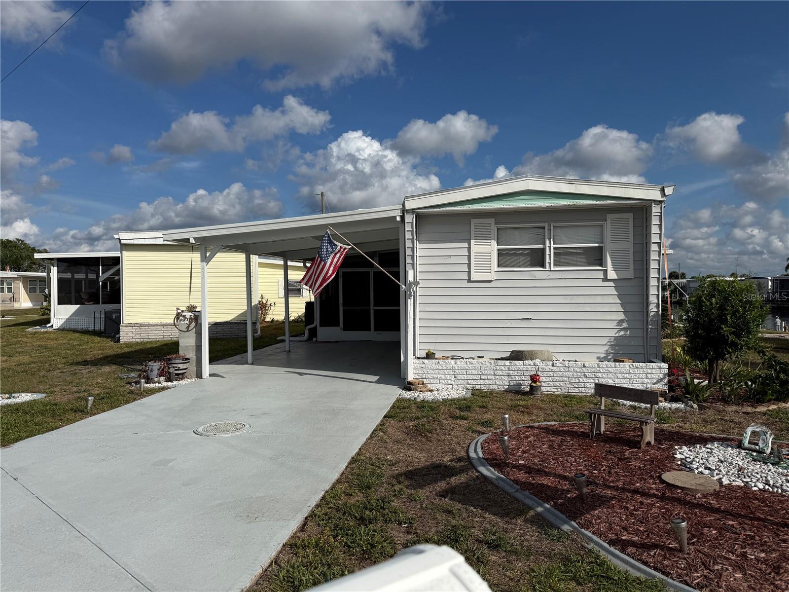 Image 26 of 74 For 527 Blackburn Boulevard