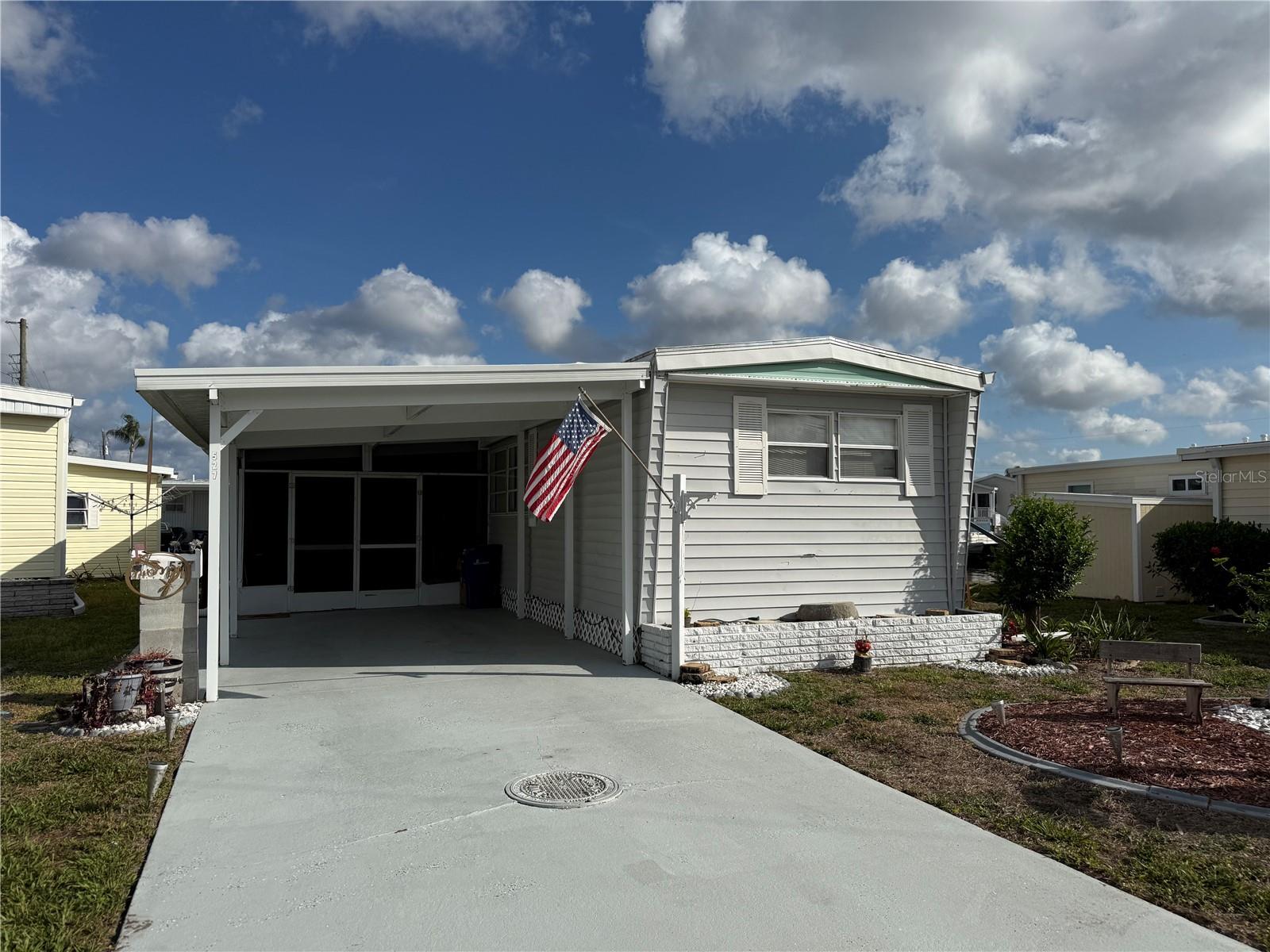 Image 27 of 74 For 527 Blackburn Boulevard