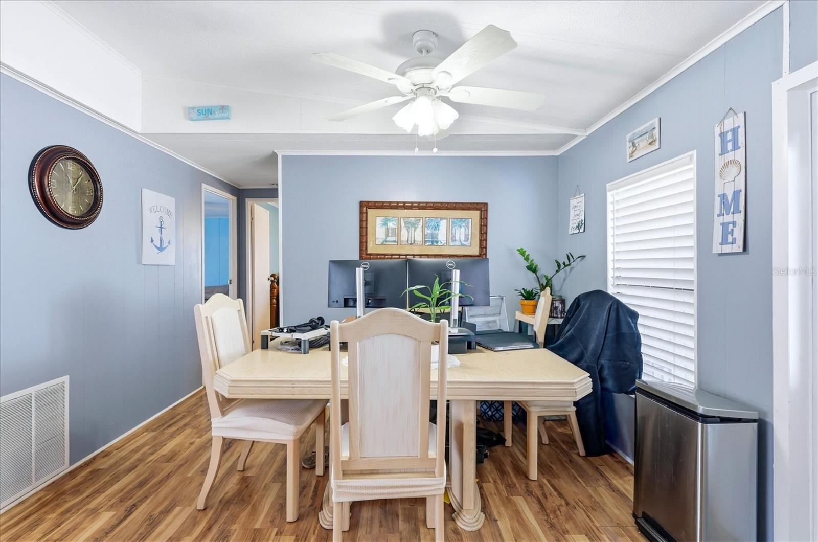 Image 7 of 42 For 6167 Oriole Boulevard