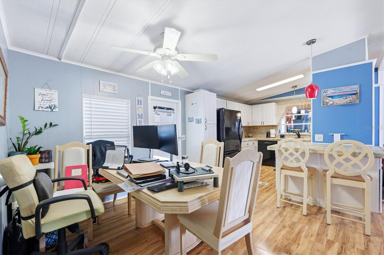 Image 8 of 42 For 6167 Oriole Boulevard