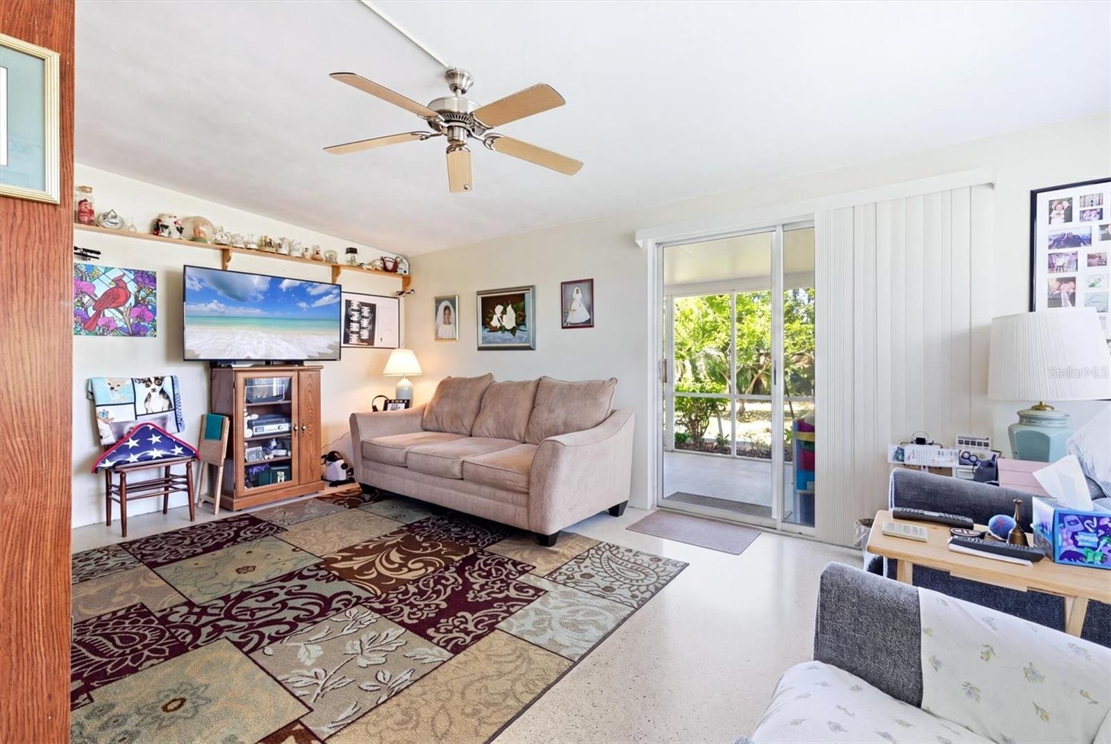 Image 10 of 52 For 436 Sunset Drive