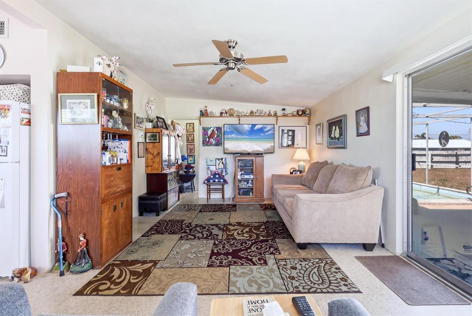 Image 11 of 52 For 436 Sunset Drive