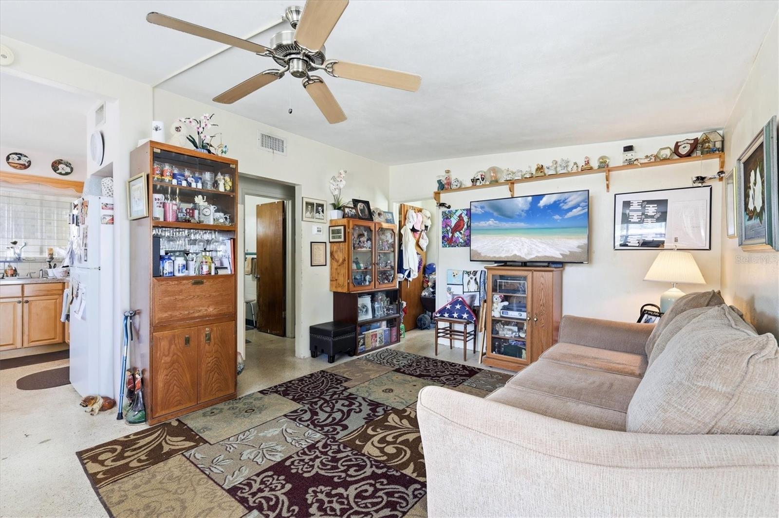 Image 12 of 52 For 436 Sunset Drive