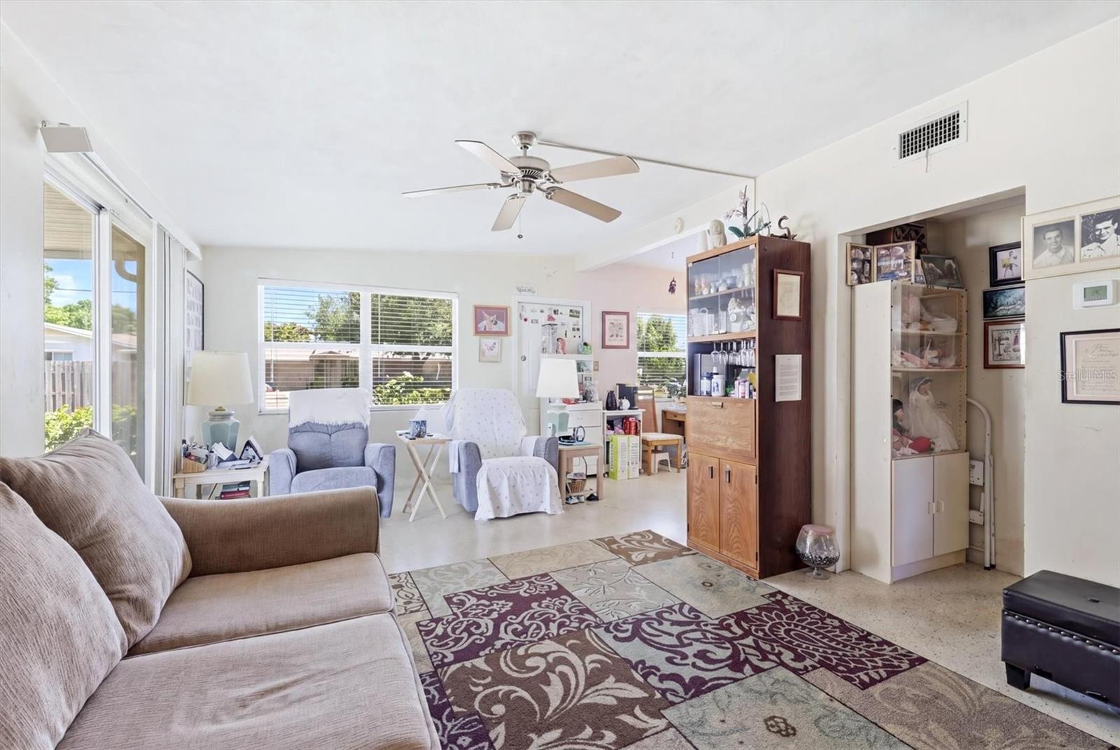 Image 13 of 52 For 436 Sunset Drive