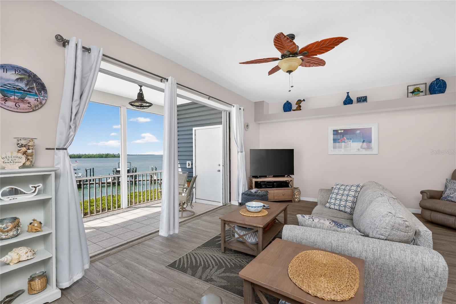 Image 11 of 95 For 1390 Beach Road 1