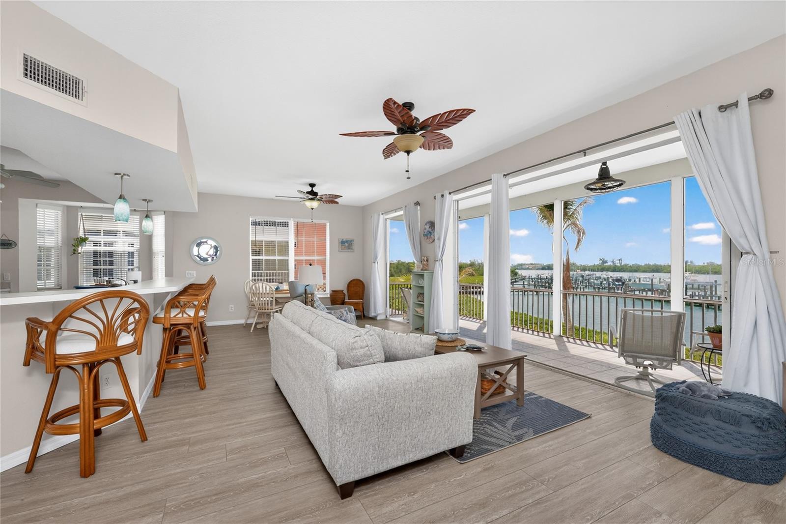 Image 16 of 95 For 1390 Beach Road 1