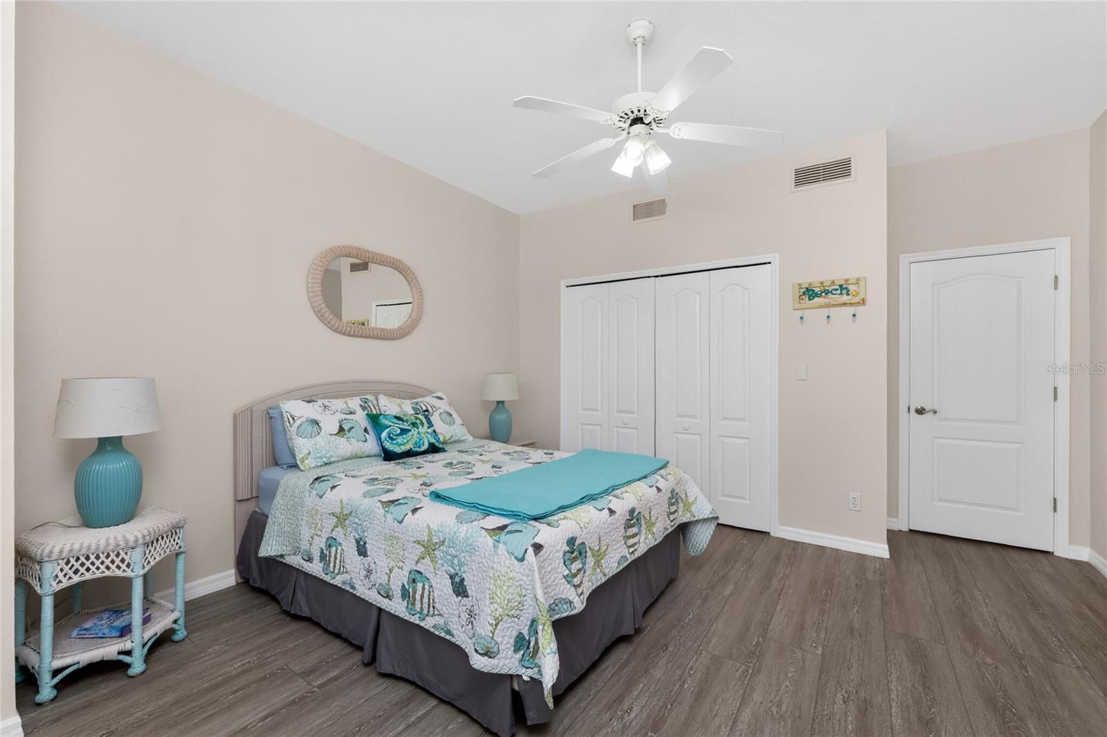 Image 40 of 95 For 1390 Beach Road 1