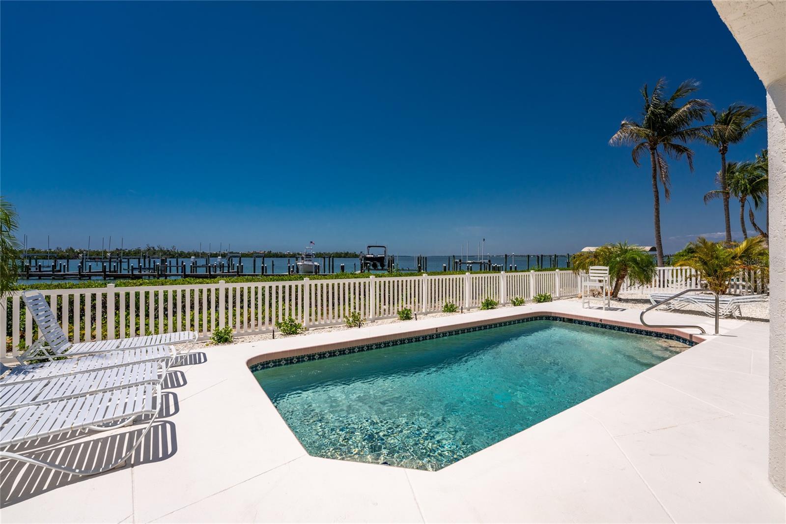 Image 61 of 95 For 1390 Beach Road 1