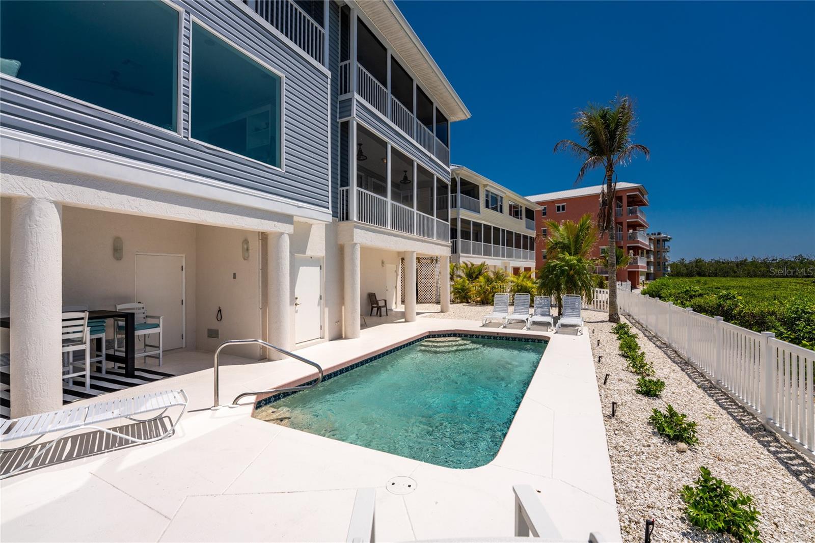Image 63 of 95 For 1390 Beach Road 1