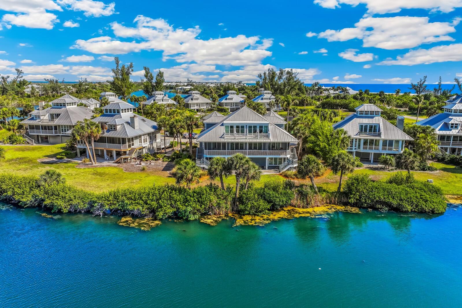 Image 34 of 37 For 40 Seawatch Lake Drive