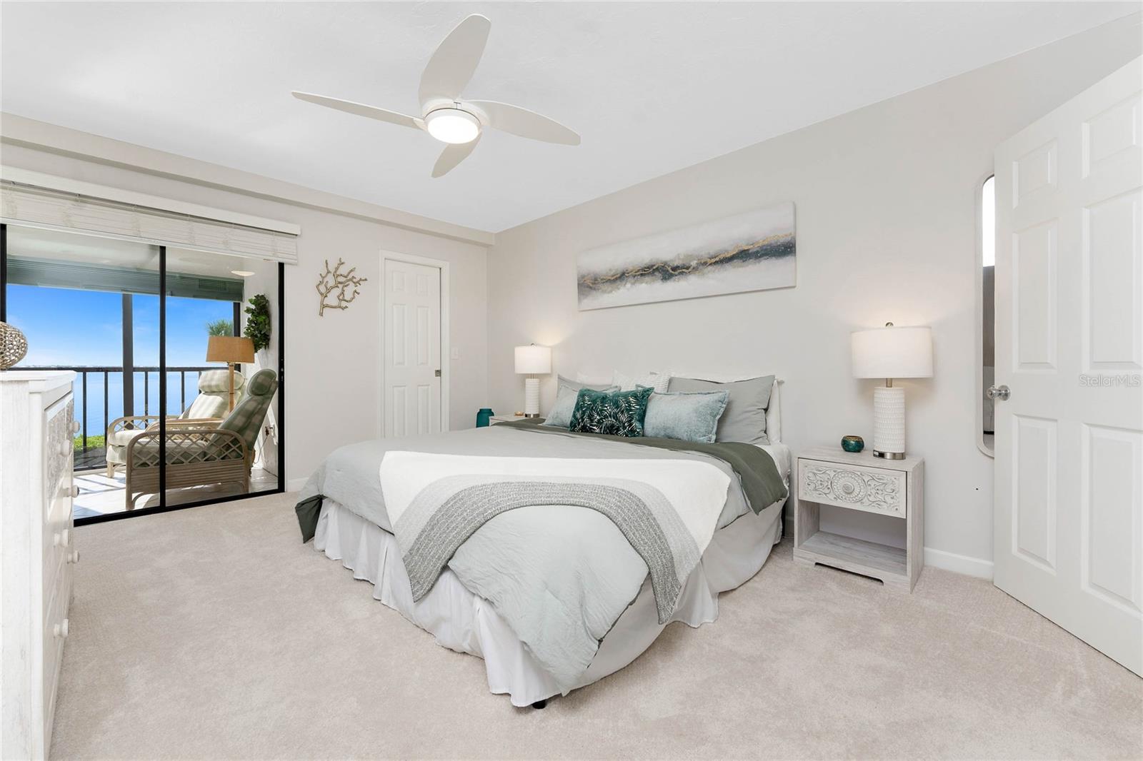 Image 23 of 47 For 1551 Beach Road 306