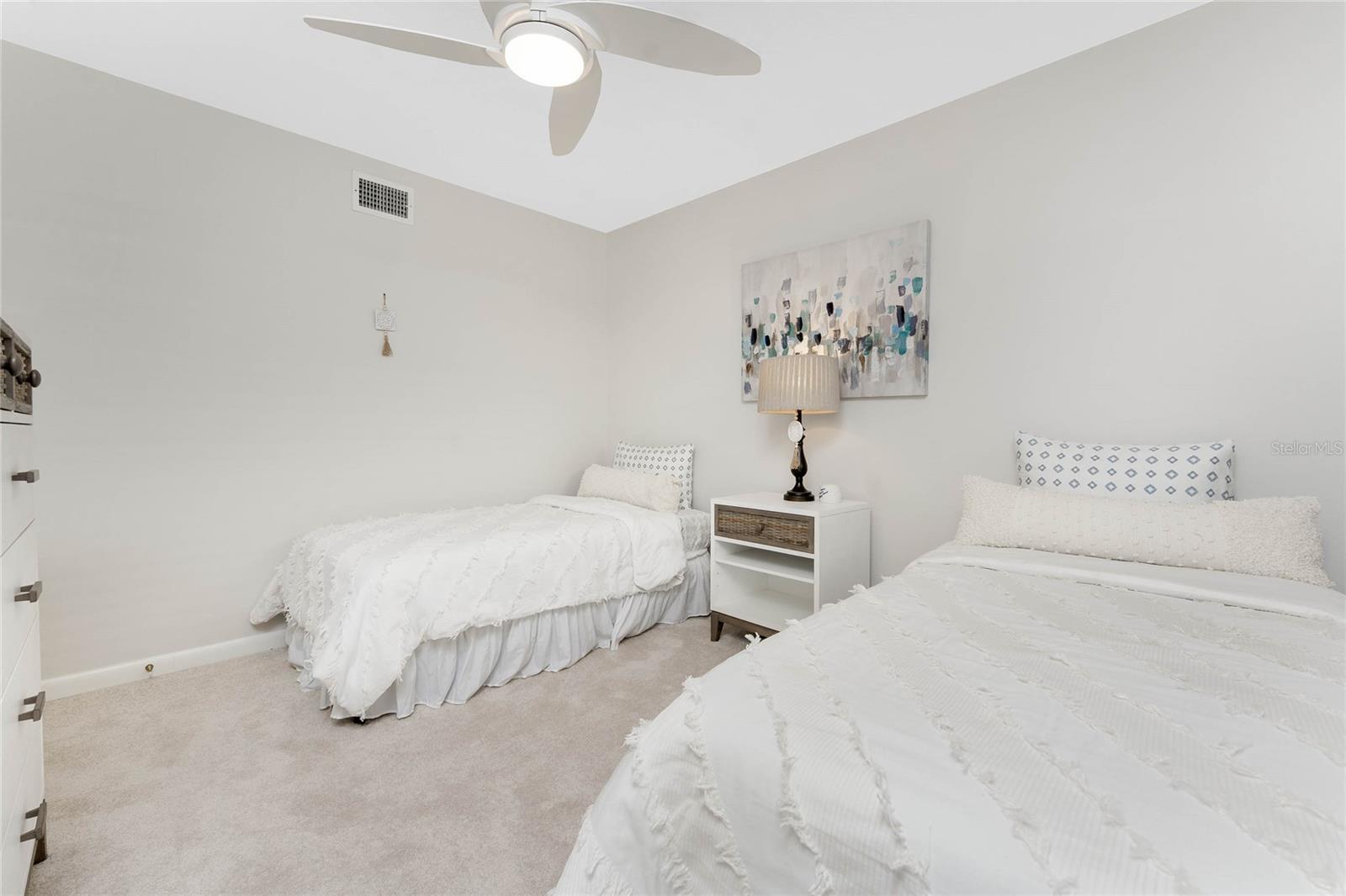 Image 33 of 47 For 1551 Beach Road 306