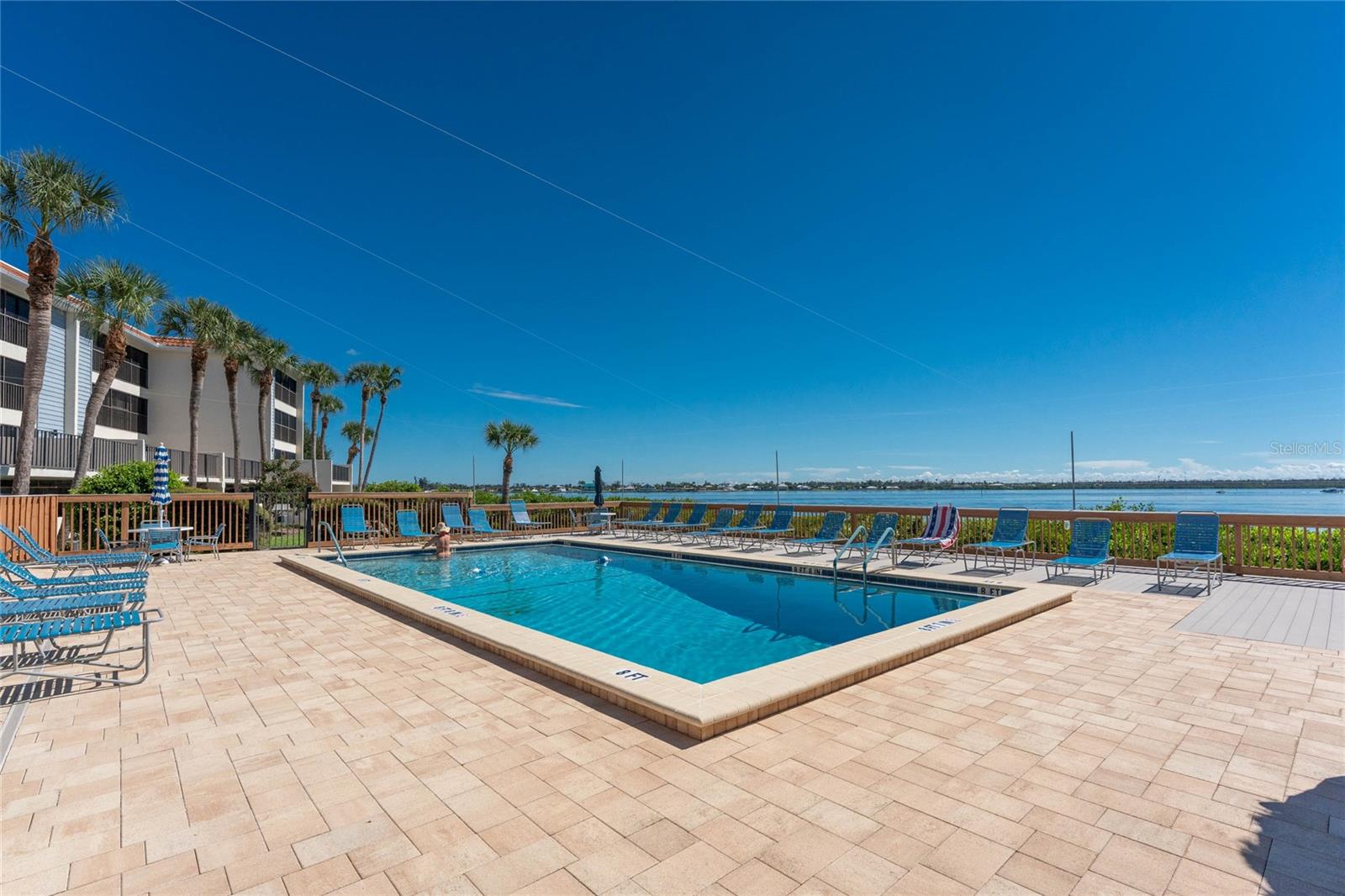 Image 40 of 47 For 1551 Beach Road 306