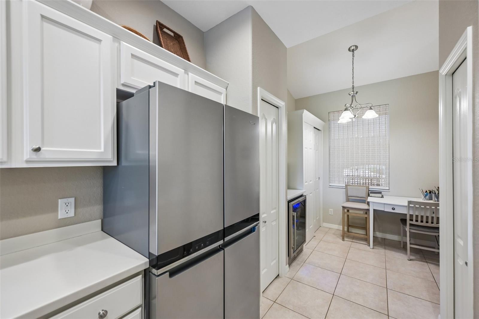 Image 11 of 61 For 1003 Fairwaycove Lane 201