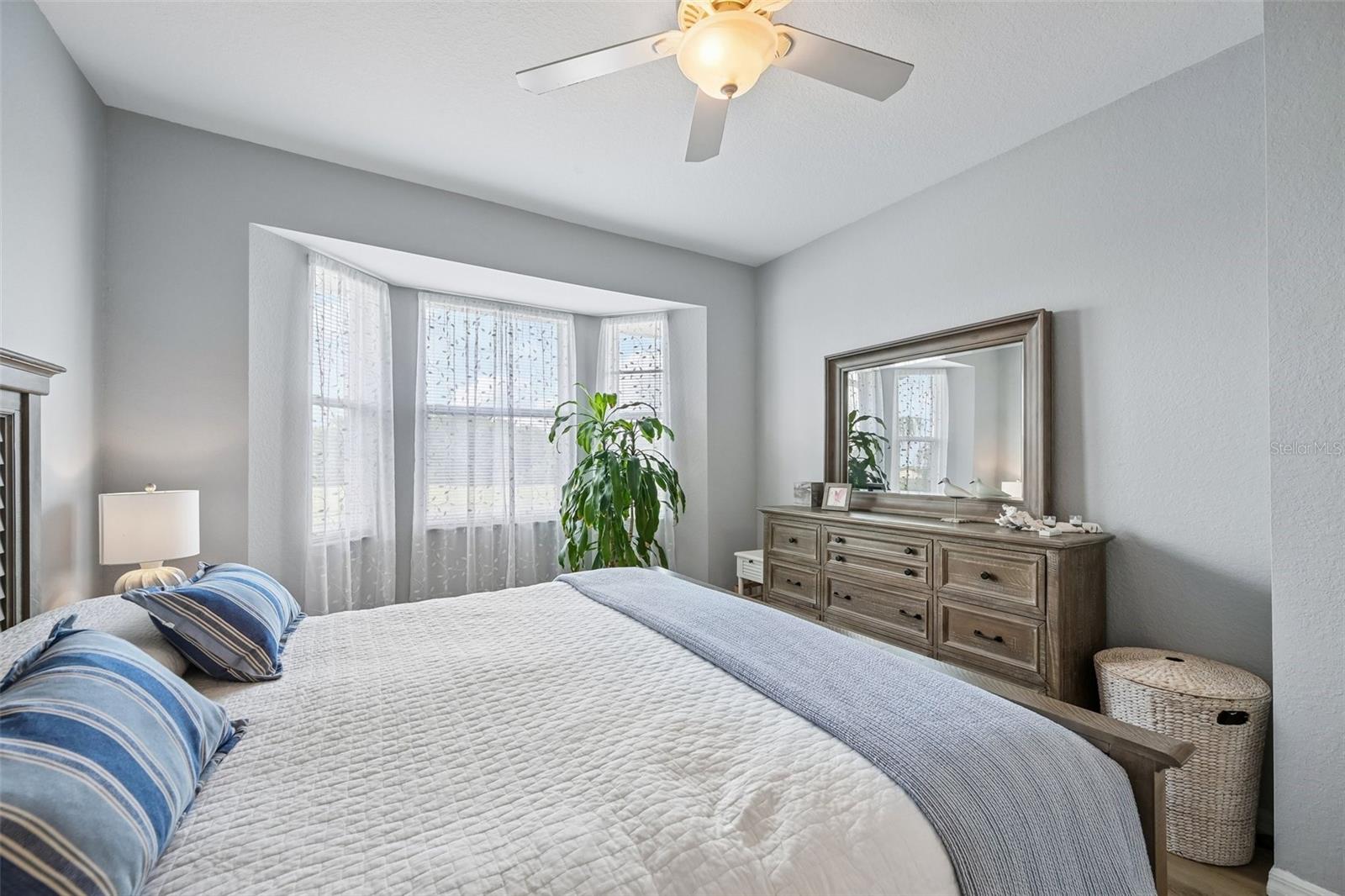 Image 18 of 61 For 1003 Fairwaycove Lane 201