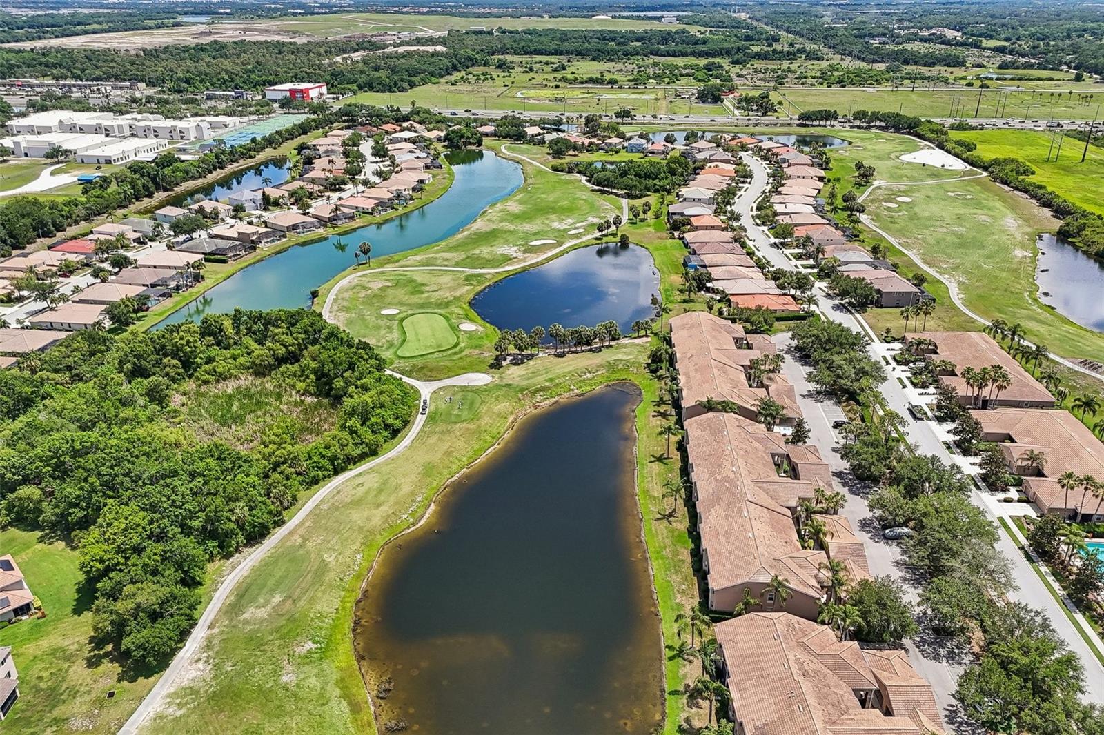 Image 37 of 61 For 1003 Fairwaycove Lane 201