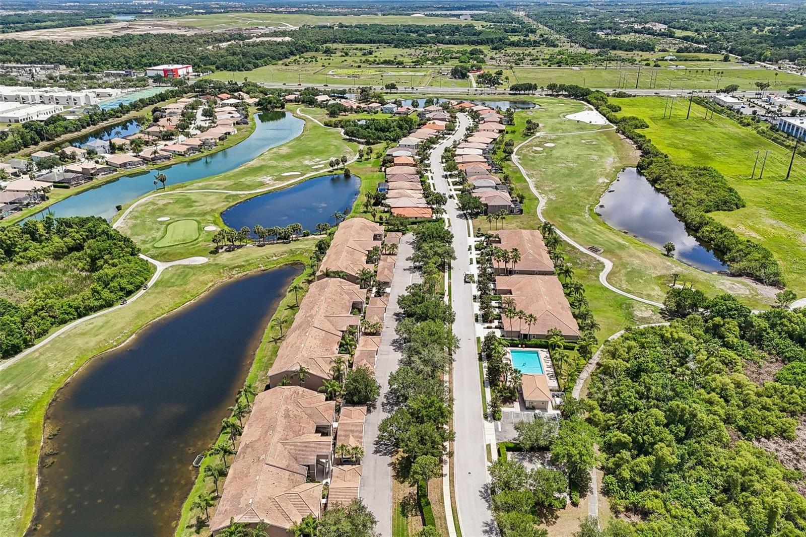 Image 38 of 61 For 1003 Fairwaycove Lane 201