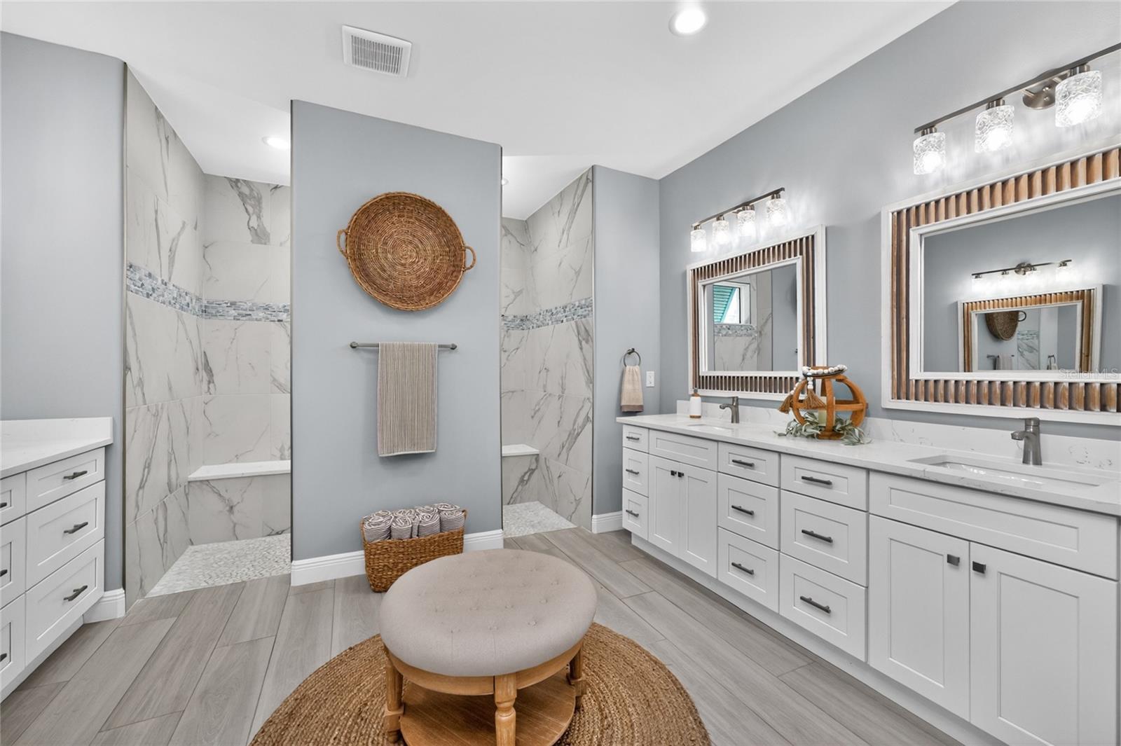 Image 21 of 55 For 255 Rotonda Boulevard S
