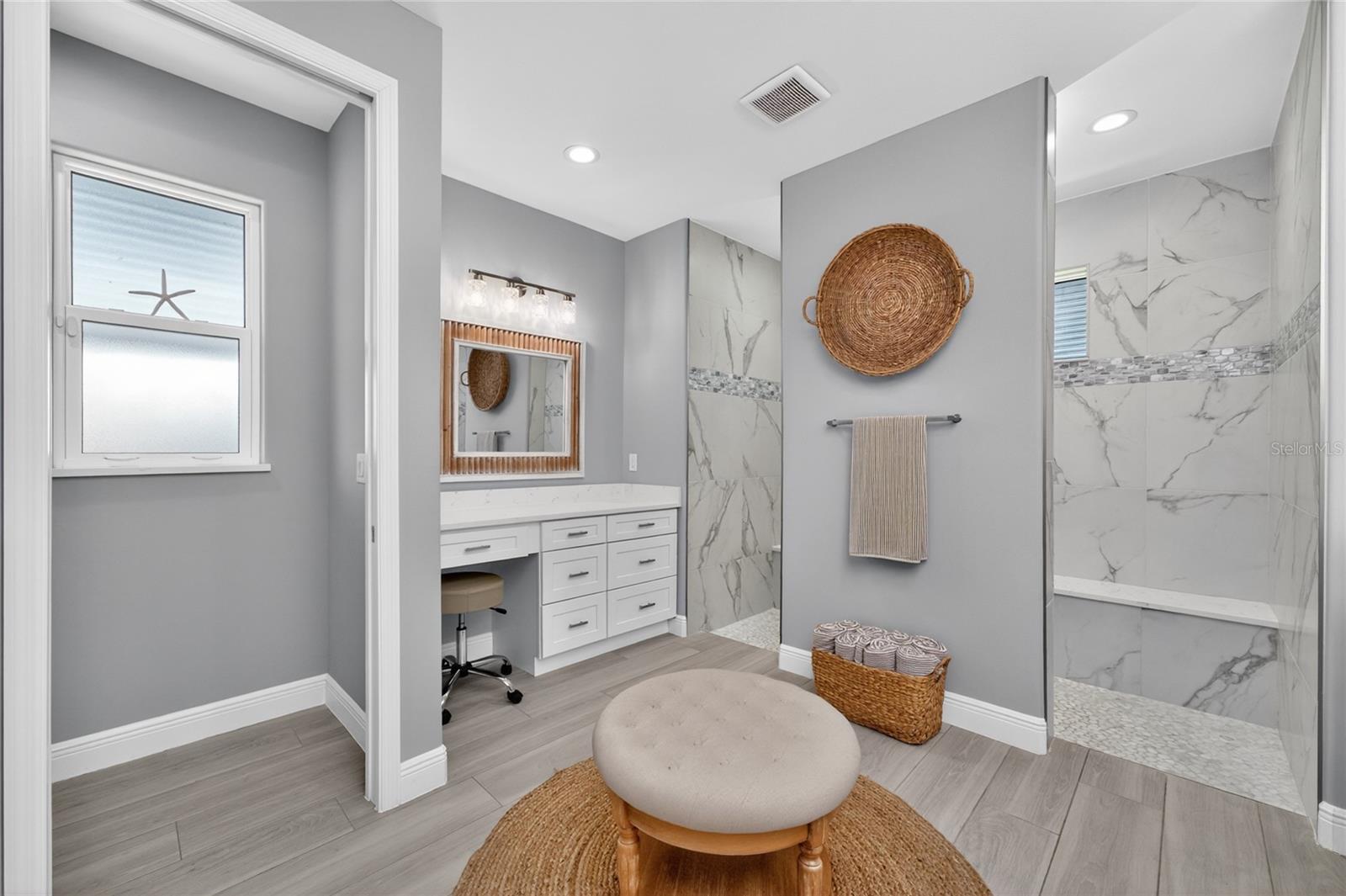 Image 22 of 55 For 255 Rotonda Boulevard S