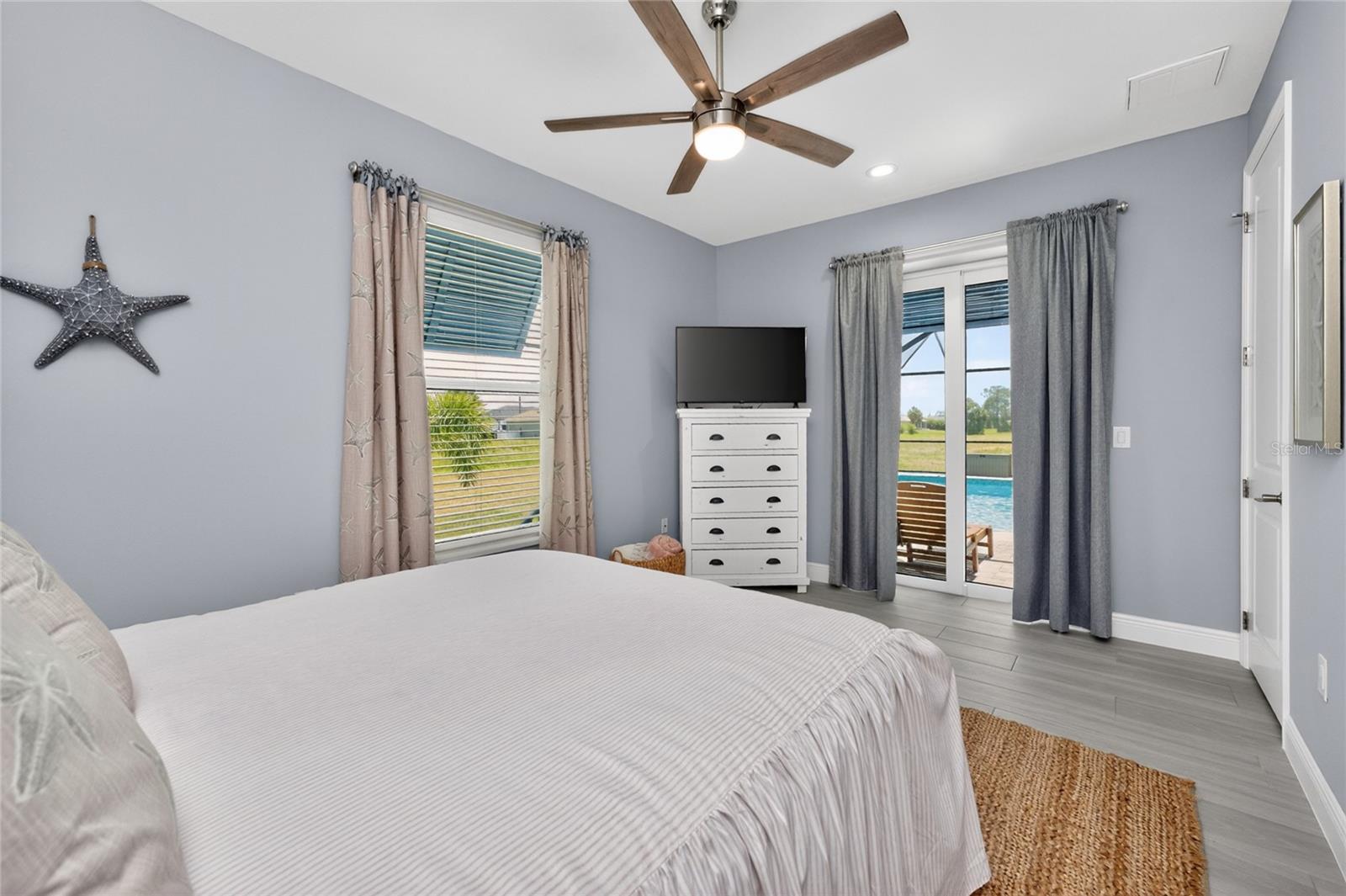 Image 29 of 55 For 255 Rotonda Boulevard S