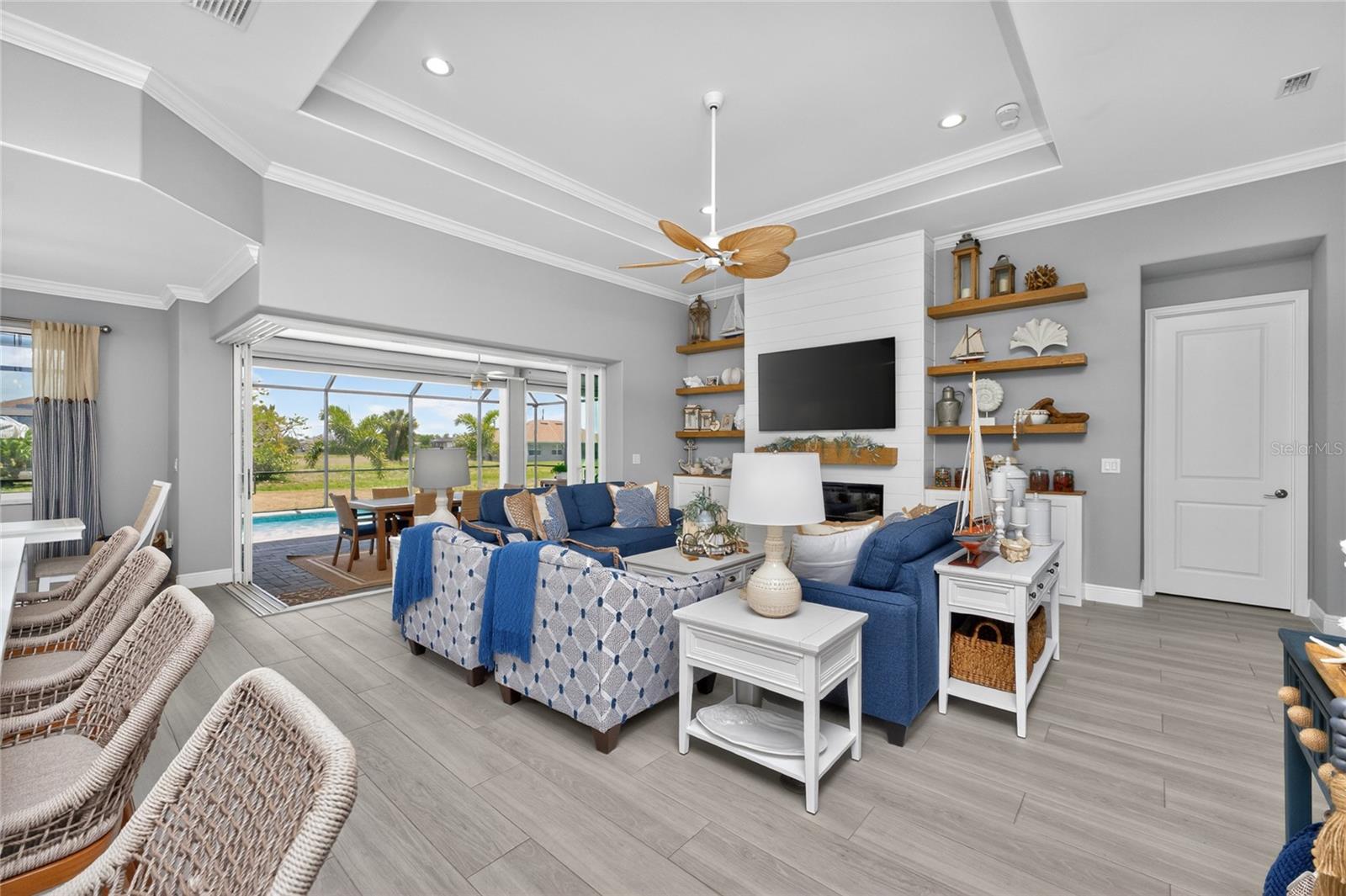 Image 5 of 55 For 255 Rotonda Boulevard S