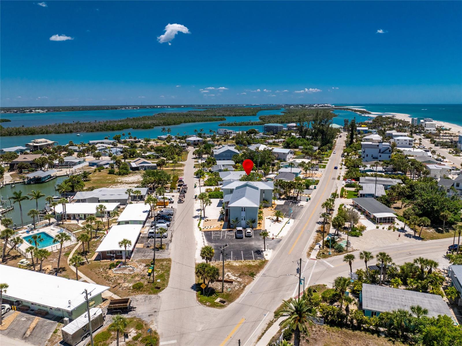 Image 20 of 29 For 1285 Gulf Boulevard 4