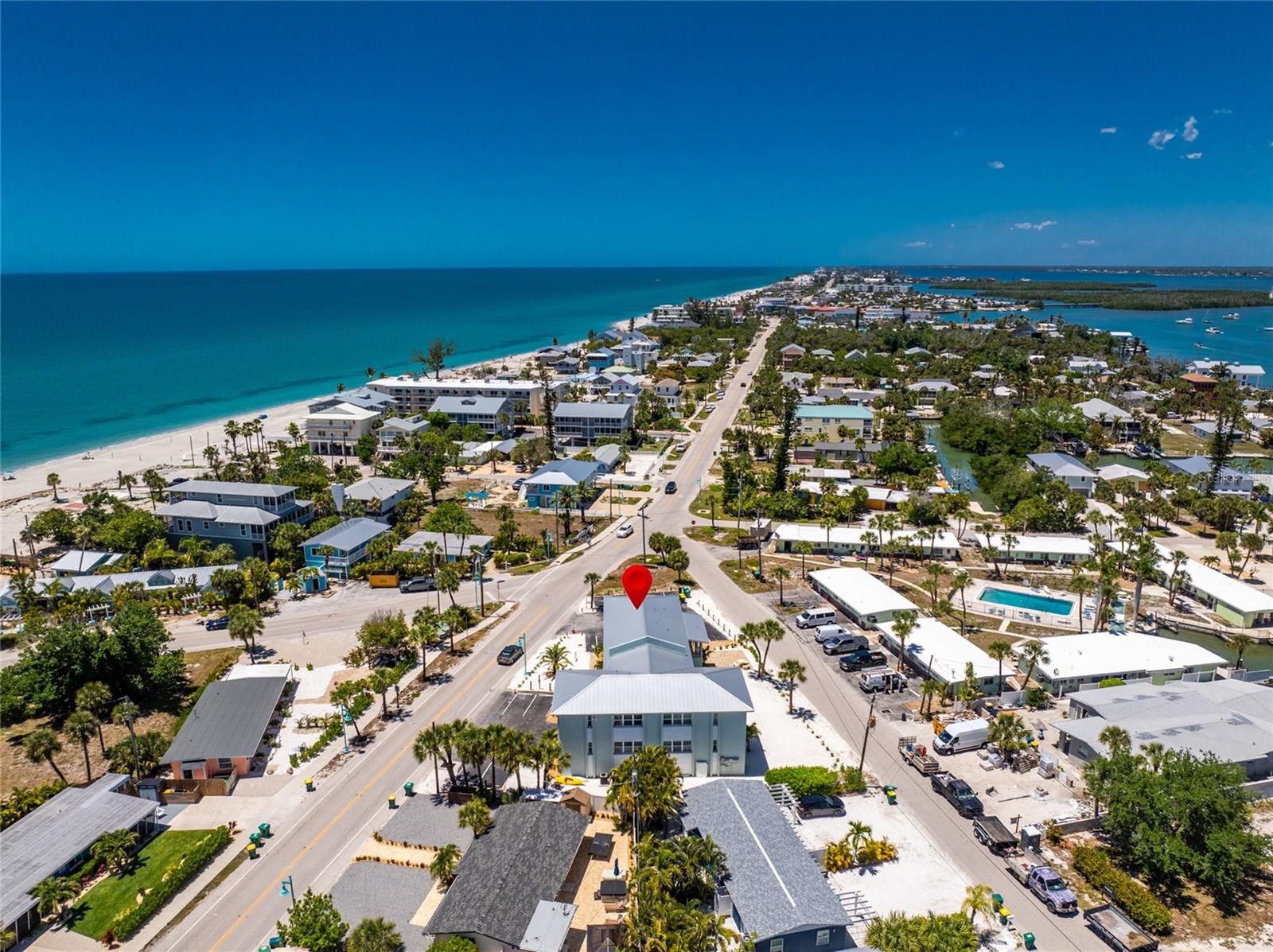 Image 3 of 29 For 1285 Gulf Boulevard 4