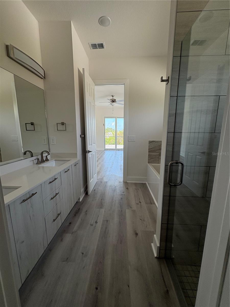 Image 12 of 18 For 14681 Keystone Boulevard
