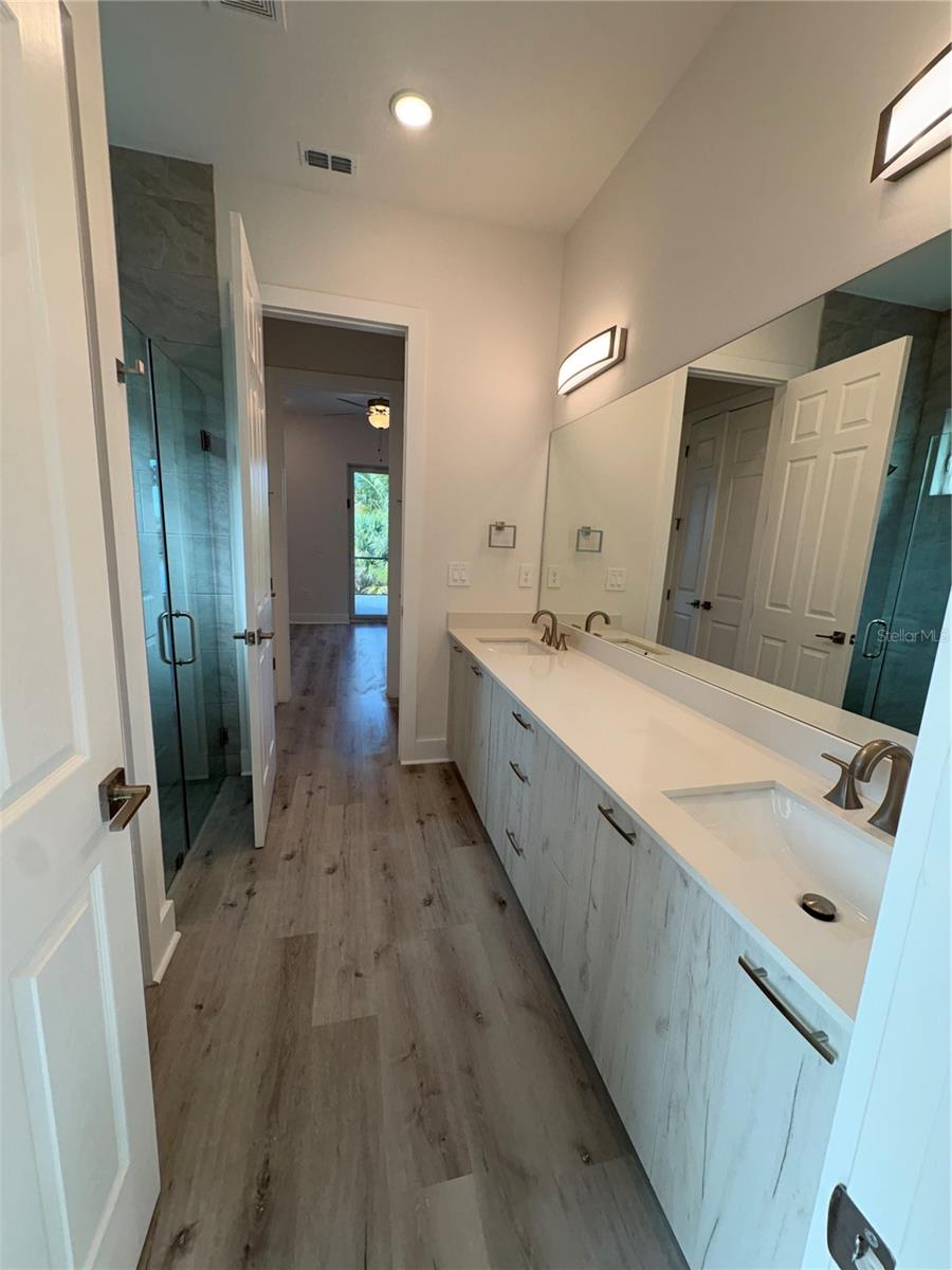 Image 14 of 18 For 14681 Keystone Boulevard
