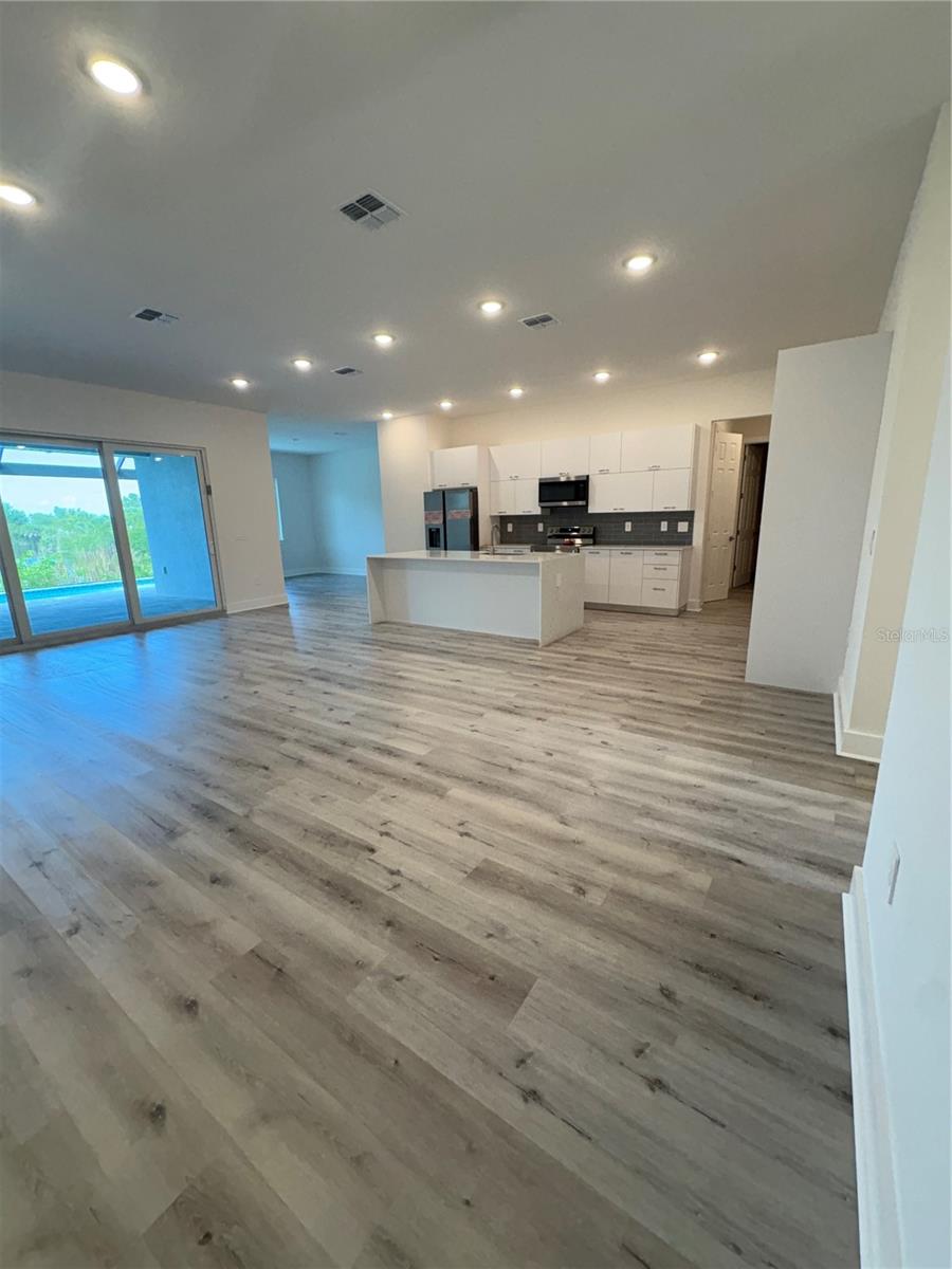 Image 2 of 18 For 14681 Keystone Boulevard
