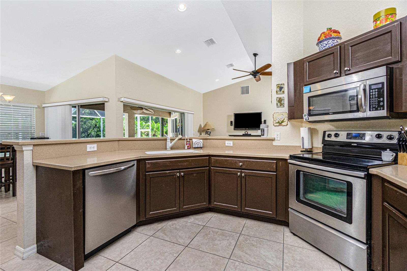 Image 12 of 49 For 13194 Eleanor Avenue