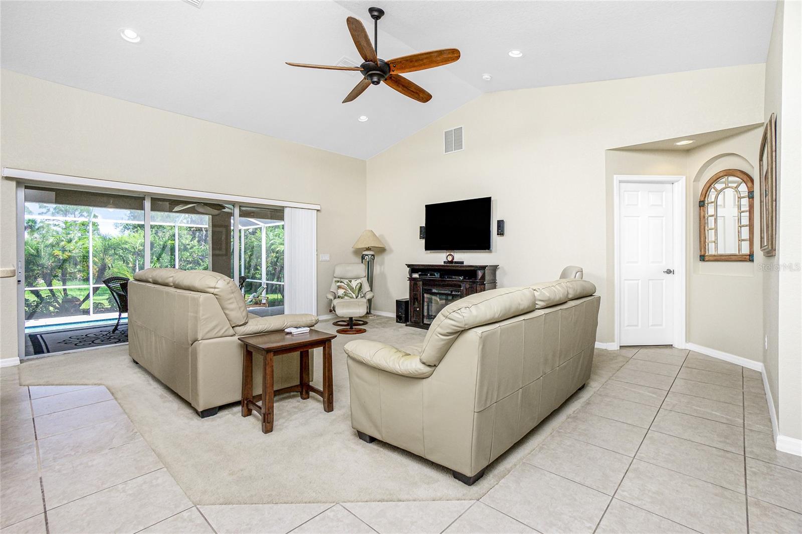 Image 8 of 49 For 13194 Eleanor Avenue