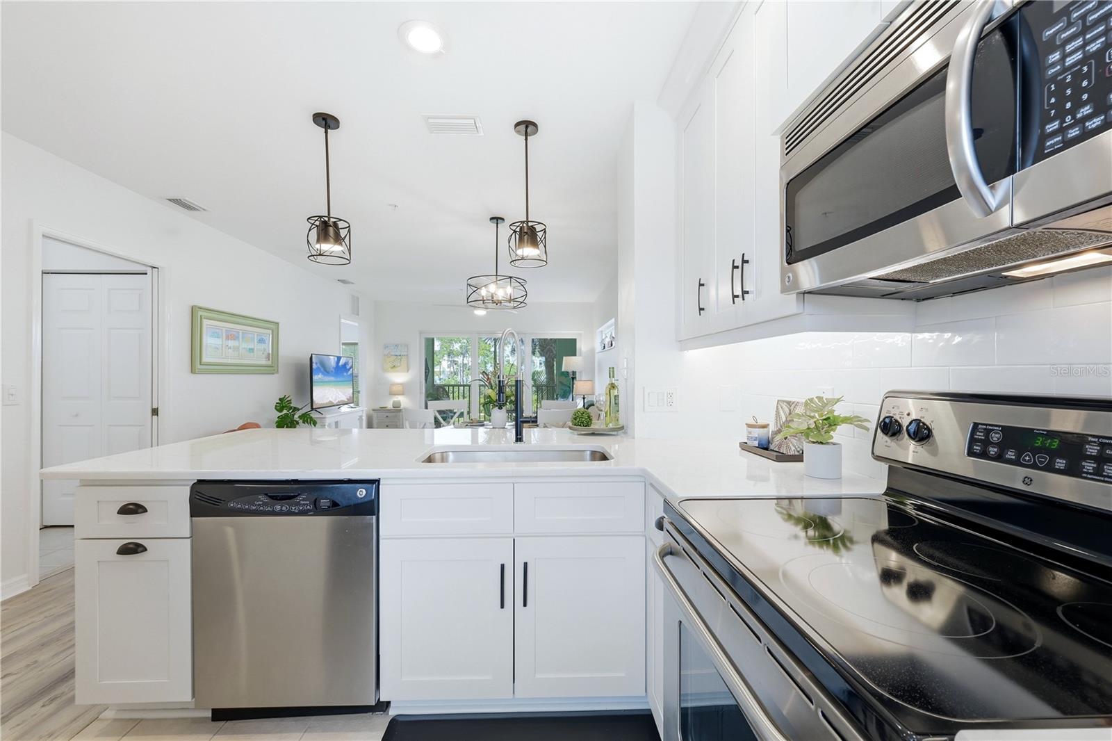 Image 23 of 49 For 8405 Placida Road 204