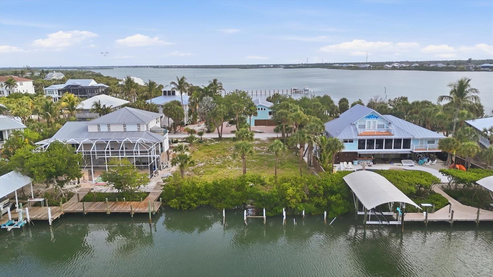 Image 2 of 16 For 84 Palm Drive