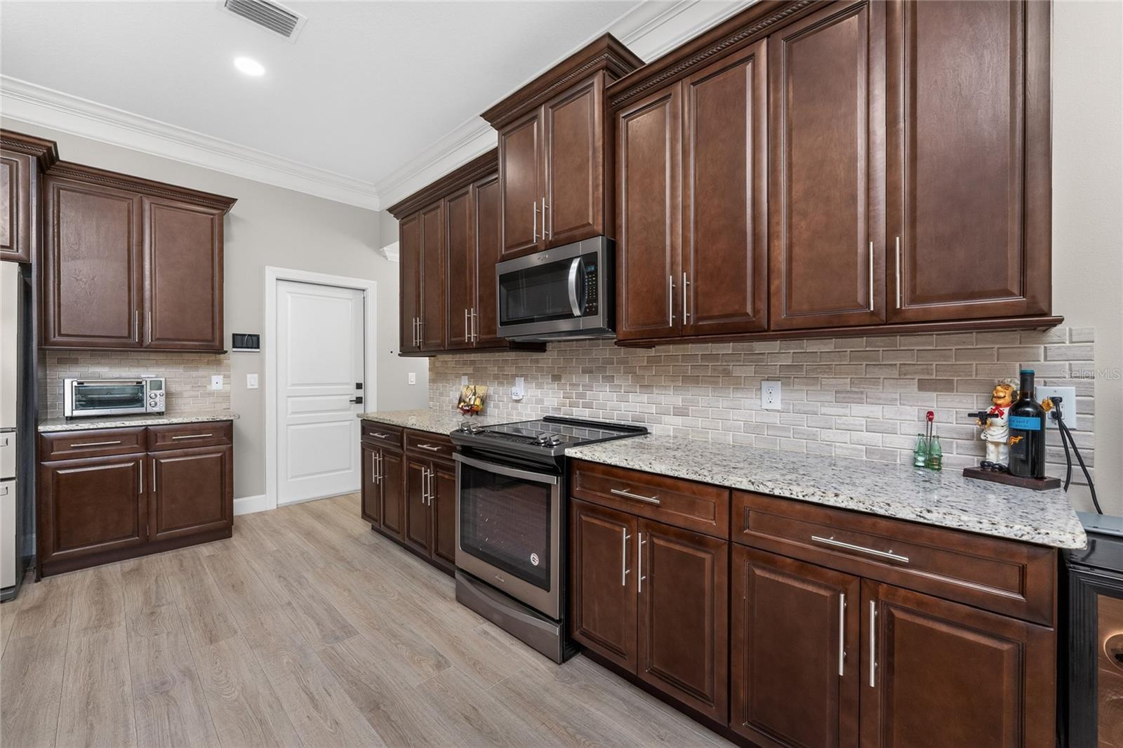 Image 17 of 54 For 2089 Mauve Terrace