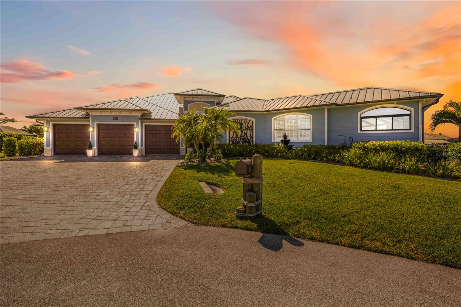 Image 2 of 92 For 4179 Spire Street