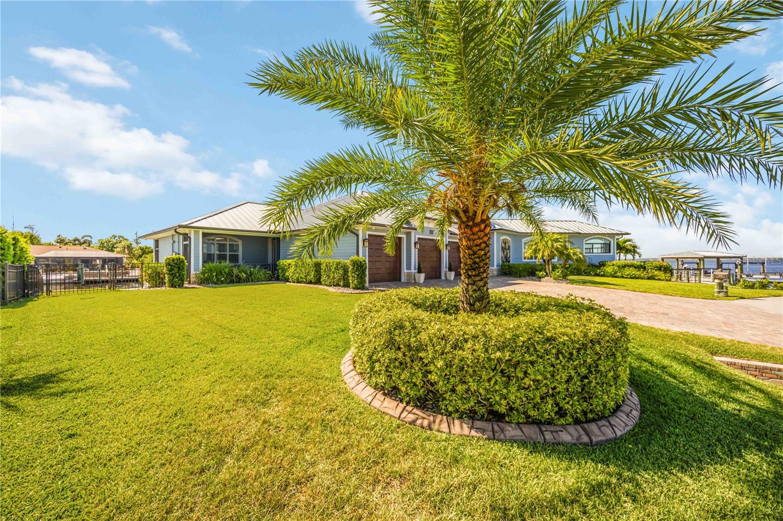 Image 4 of 92 For 4179 Spire Street