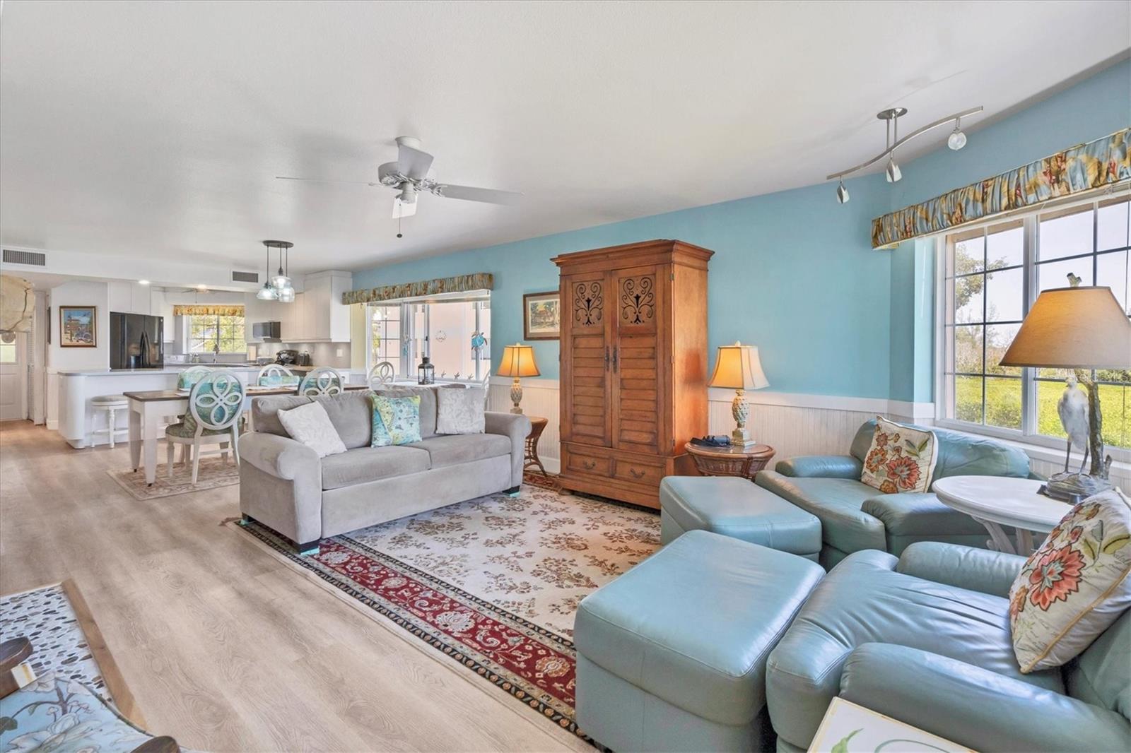 Image 11 of 22 For 11000 Placida Road 101