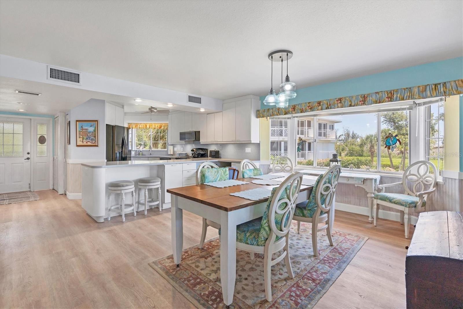 Image 13 of 22 For 11000 Placida Road 101