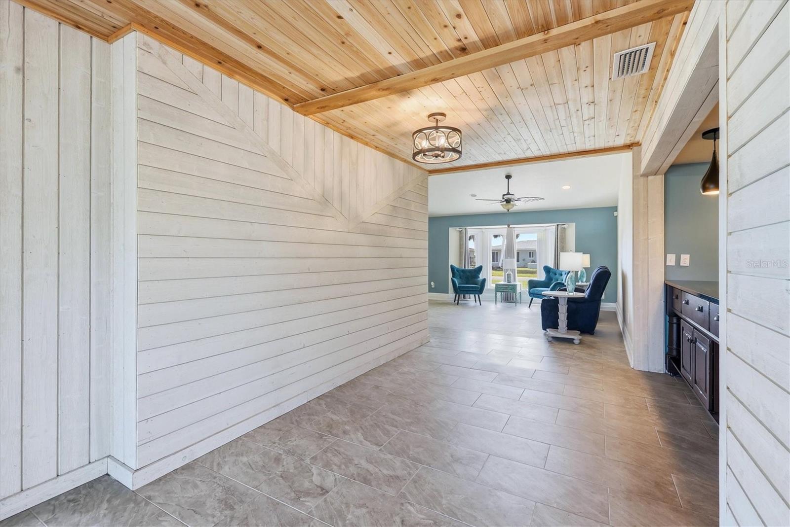 Image 12 of 45 For 11 Oakland Hills Court