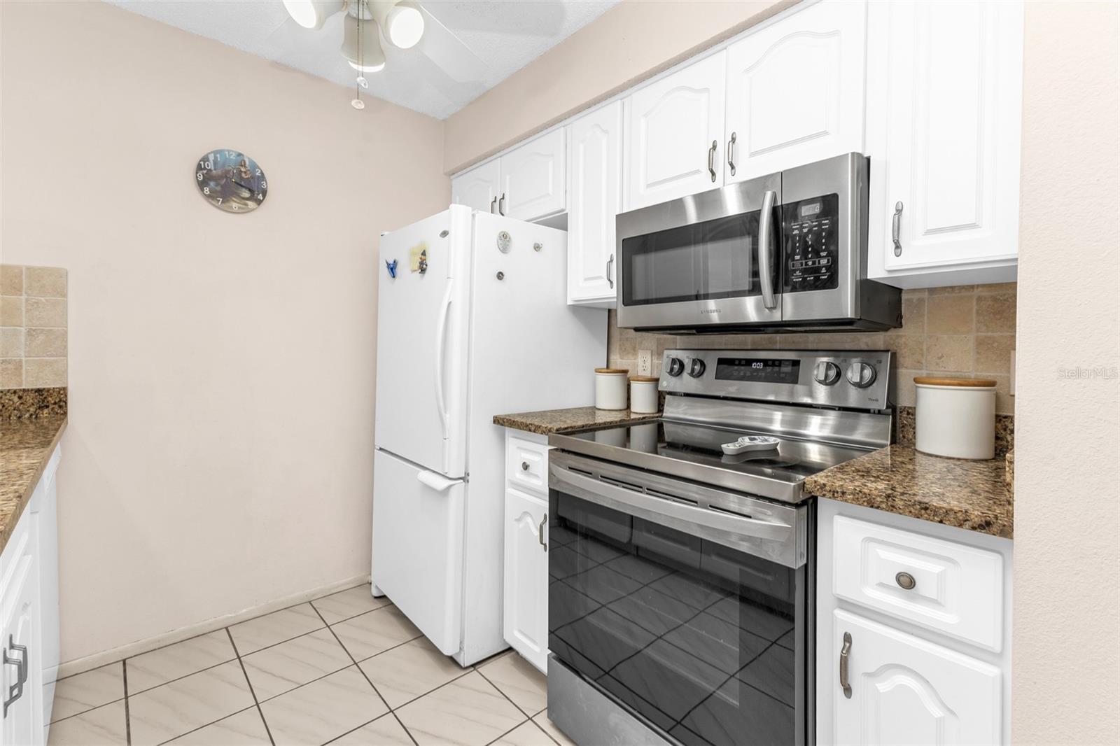 Image 13 of 34 For 546 Circlewood Drive P3-4